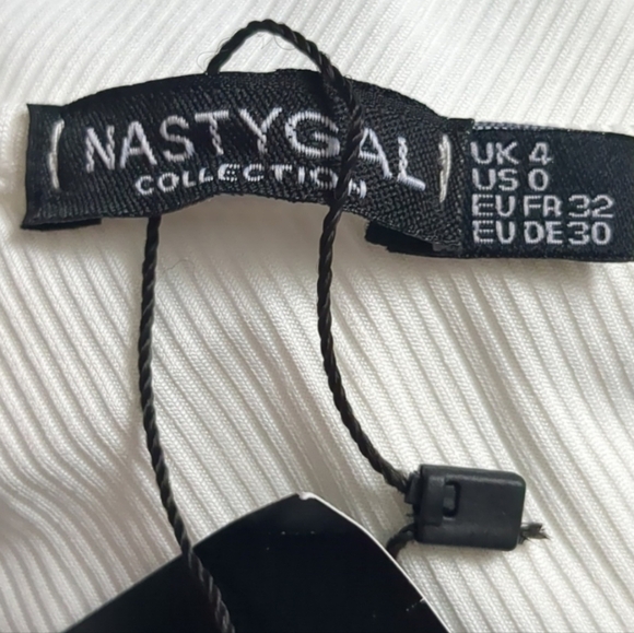 Nasty Gal Short Stuff One Shoulder Ribbed Crop Top in White size 0 - Picture 3 of 4